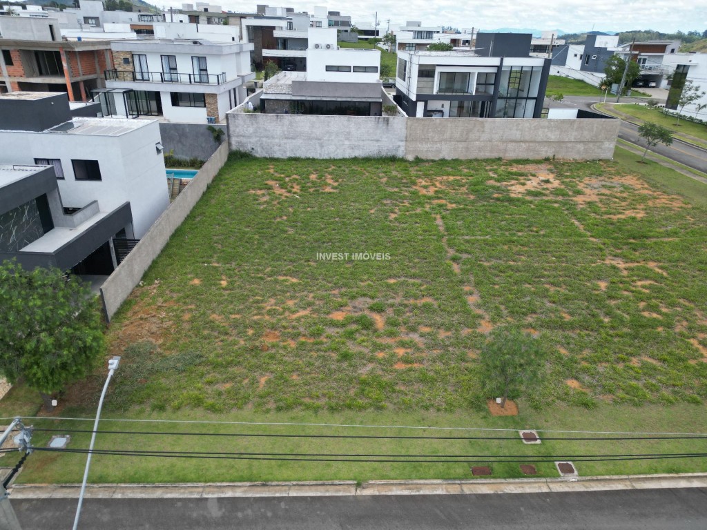 Terreno a Venda no bairro Alphaville na cidade de Juiz de Fora — área 50552 m², Valor R$ 420000.