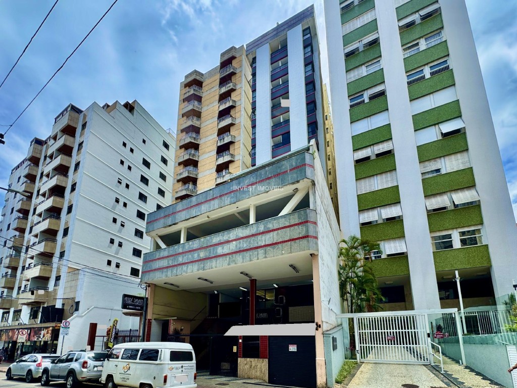 Apartamento a Venda no bairro Centro na cidade de Juiz de Fora — 1 quarto(s), 1 banheiro(s), 1 vaga(s), área 4500 m², Valor R$ 210000.