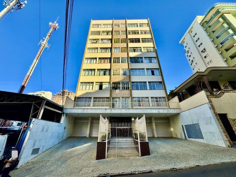 Apartamento a Venda no bairro Centro na cidade de Juiz de Fora — 3 quarto(s), 3 banheiro(s), 1 vaga(s), área 13500 m², Valor R$ 749900.
