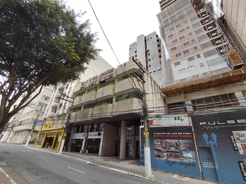 Sala-Codigo-22155-para-alugar-no-bairro-Centro-na-cidade-de-Juiz-de-Fora