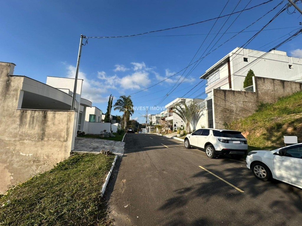 Terreno a Venda no bairro Nova Gramado na cidade de Juiz de Fora — área 42000 m², Valor R$ 250000.