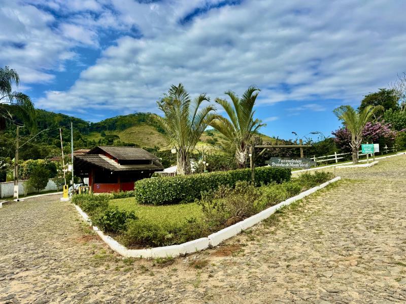 Terreno a Venda no bairro Salvaterra na cidade de Juiz de Fora — Valor R$ 150000.