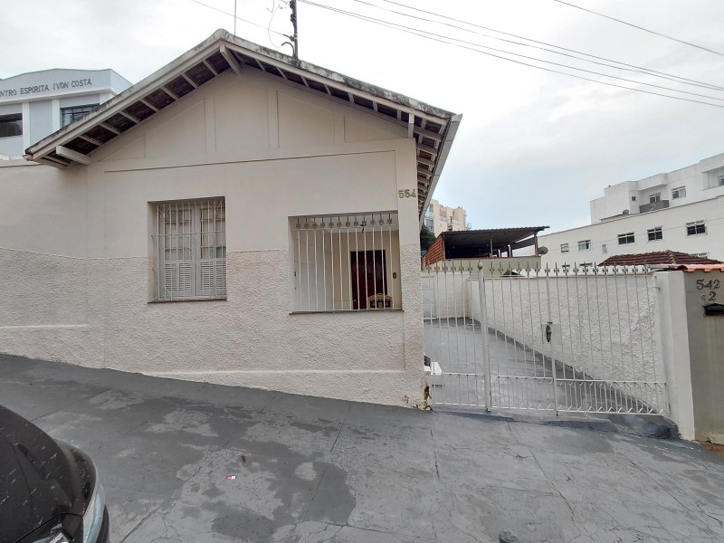 Casa-Codigo-22362-para-alugar-no-bairro-Passos-na-cidade-de-Juiz-de-Fora