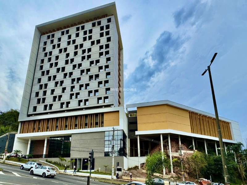 Studio a Venda no bairro Cascatinha na cidade de Juiz de Fora — 1 quarto(s), 1 banheiro(s), 1 vaga(s), área 2500 m², Valor R$ 320000.