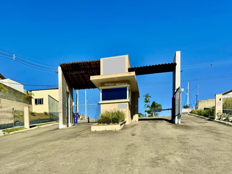 Casa a Venda no bairro Granjas do Triunfo na cidade de Juiz de Fora — 2 quarto(s), 1 banheiro(s), 1 vaga(s), área 6000 m², Valor R$ 260000.