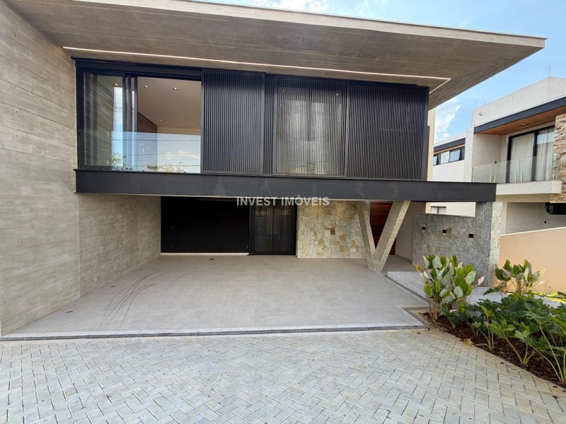 Casa a Venda no bairro Alphaville na cidade de Juiz de Fora — 4 quarto(s), 5 banheiro(s), 3 vaga(s), área 65000 m², Valor R$ 3800000.