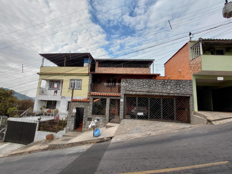 Cobertura a Venda no bairro Jóquei Clube na cidade de Juiz de Fora — 3 quarto(s), 2 banheiro(s), área 12000 m², Valor R$ 450000.