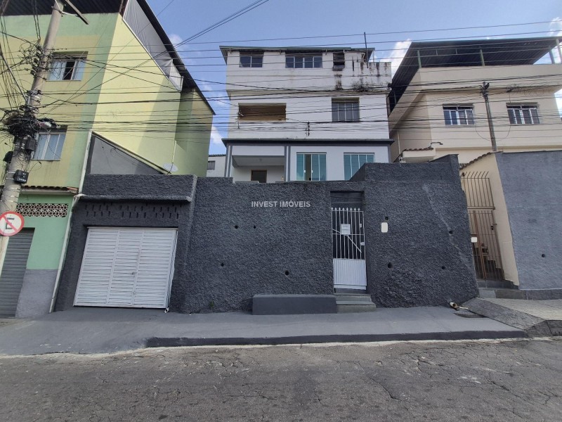 Sobrado a Venda no bairro Progresso na cidade de Juiz de Fora — 4 quarto(s), 1 banheiro(s), 1 vaga(s), área 11700 m², Valor R$ 315000.