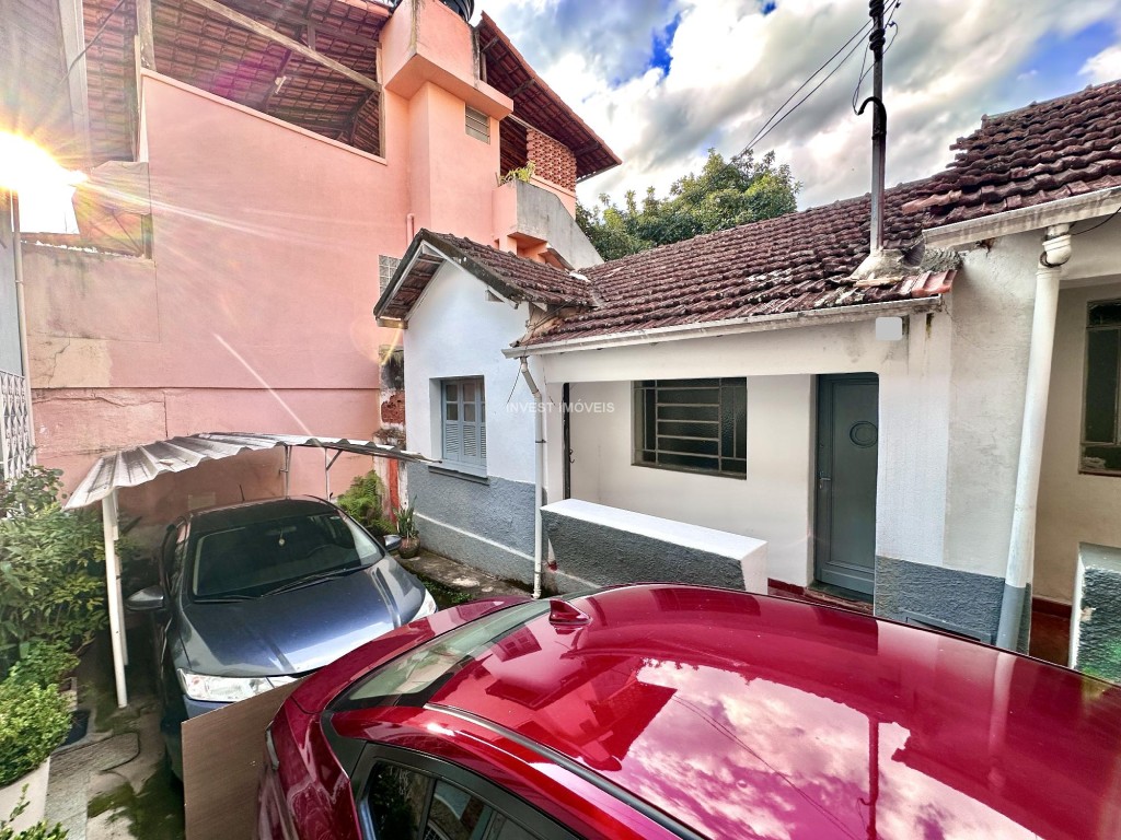 Casa-Codigo-3301-a-Venda-no-bairro-São-Mateus-na-cidade-de-Juiz-de-Fora
