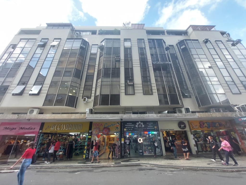 Sala-Codigo-3424-para-alugar-no-bairro-Centro-na-cidade-de-Juiz-de-Fora