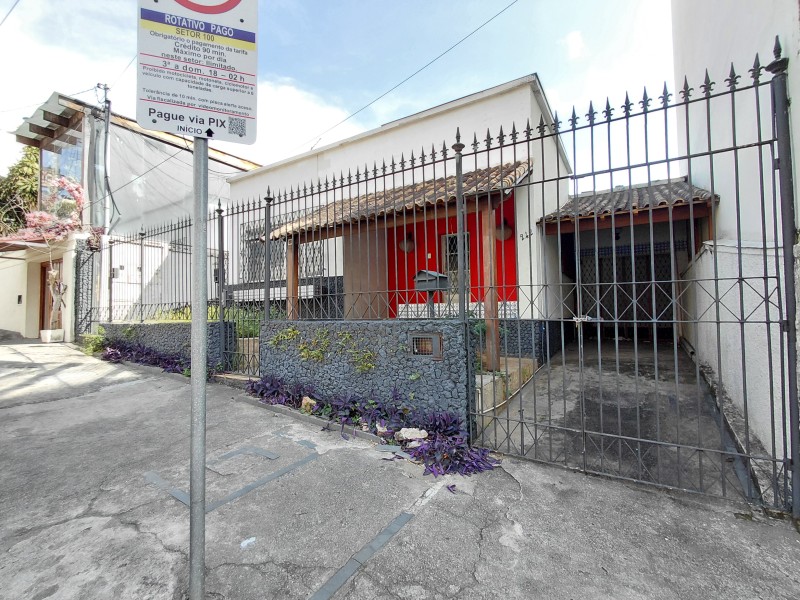 Casa-Codigo-3784-para-alugar-no-bairro-Passos-na-cidade-de-Juiz-de-Fora