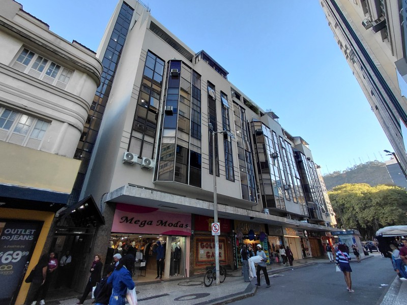 Sala-Codigo-5147-para-alugar-no-bairro-Centro-na-cidade-de-Juiz-de-Fora