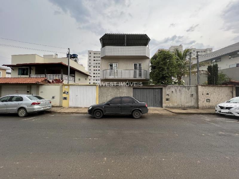 Casa-Codigo-5603-a-Venda-no-bairro-São-Pedro-na-cidade-de-Juiz-de-Fora