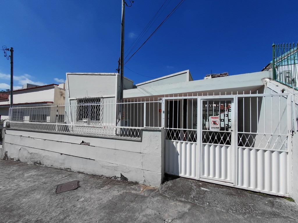 Casa-Codigo-8646-para-alugar-no-bairro-Passos-na-cidade-de-Juiz-de-Fora