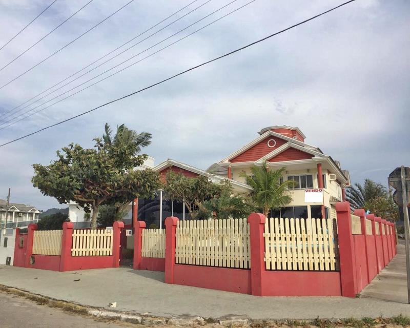 Casa Codigo 4307 a Venda no bairro Praia de Fora na cidade de Palhoça Condominio 