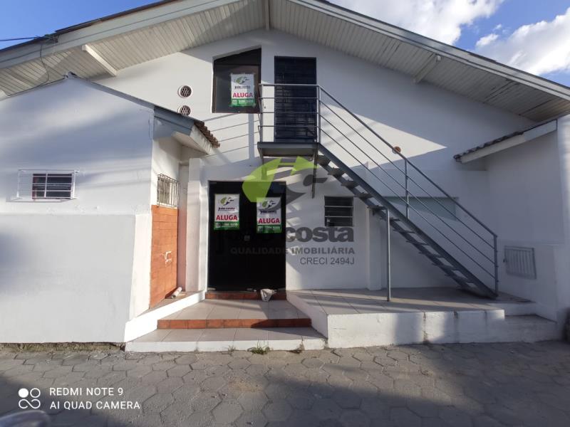 Sala Codigo 5015 para alugar no bairro Centro na cidade de Palhoça Condominio 