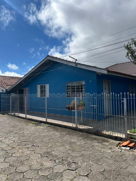 Casa Código 50034 para Venda no bairro Capão da Imbuia na cidade de Curitiba