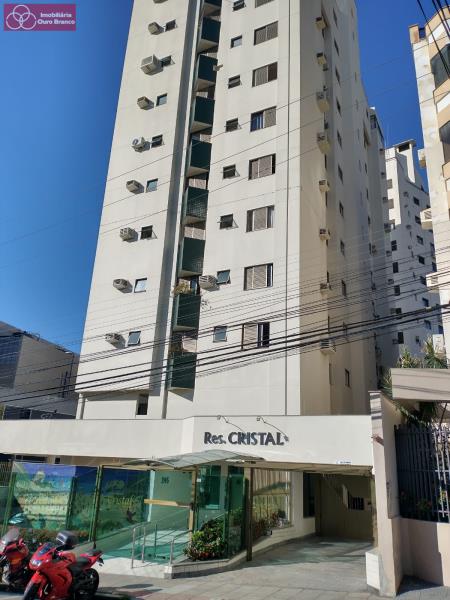 Cobertura à venda com 3 quartos, 222m² - Foto 1
