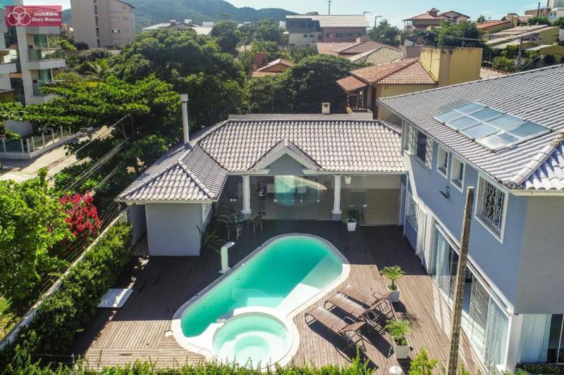 Casa, 4 quartos, 263 m² - Foto 1
