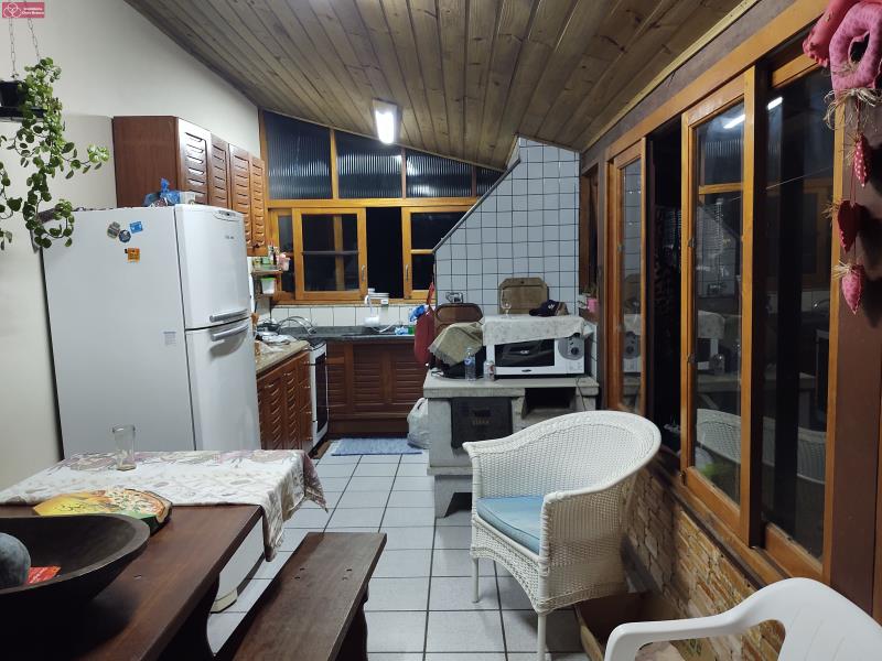 Casa, 5 quartos, 171 m² - Foto 2