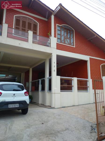 Casa, 5 quartos, 200 m² - Foto 1