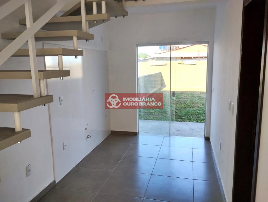 Casa-Codigo 3179-a-Venda--no-bairro-São João do Rio Vermelho-na-cidade-de-Florianópolis