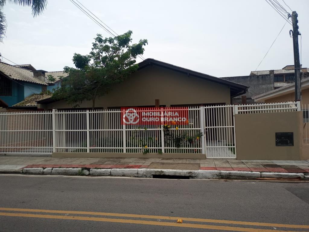 Casa-Codigo 3573-a-Venda--no-bairro-Canasvieiras-na-cidade-de-Florianópolis
