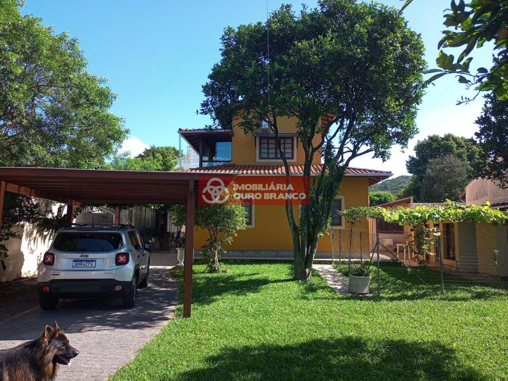 Casa-Codigo 3828-a-Venda--no-bairro-São João do Rio Vermelho-na-cidade-de-Florianópolis