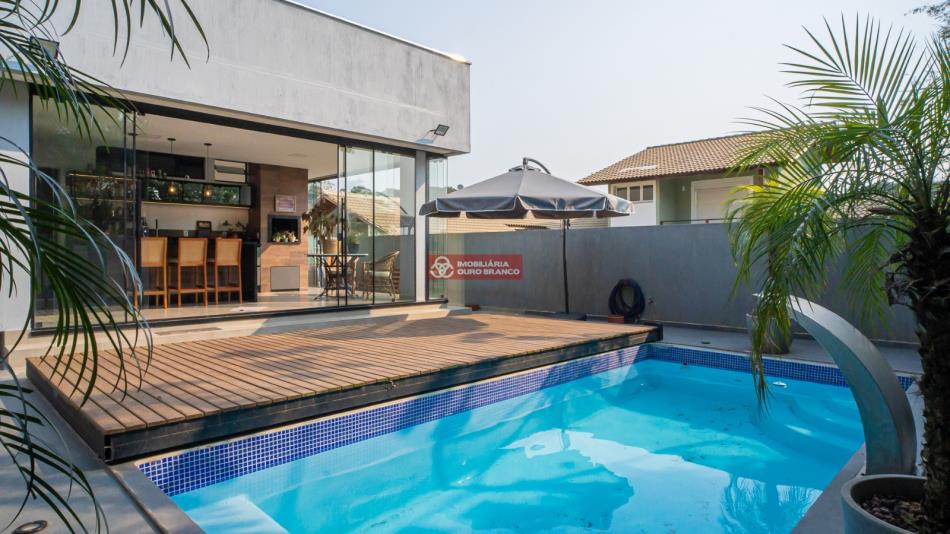 Casa-Codigo-3942-a-Venda-no-bairro-Cachoeira do Bom Jesus-na-cidade-de-Florianópolis