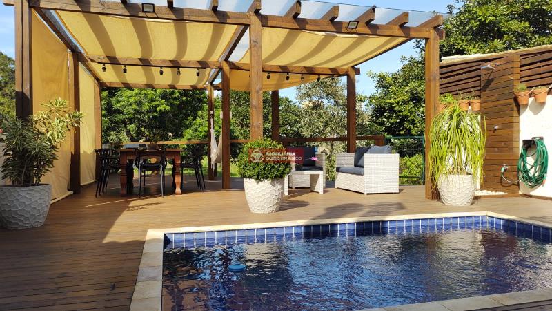 Casa-Codigo-4088-a-Venda-no-bairro-Cachoeira do Bom Jesus-na-cidade-de-Florianópolis