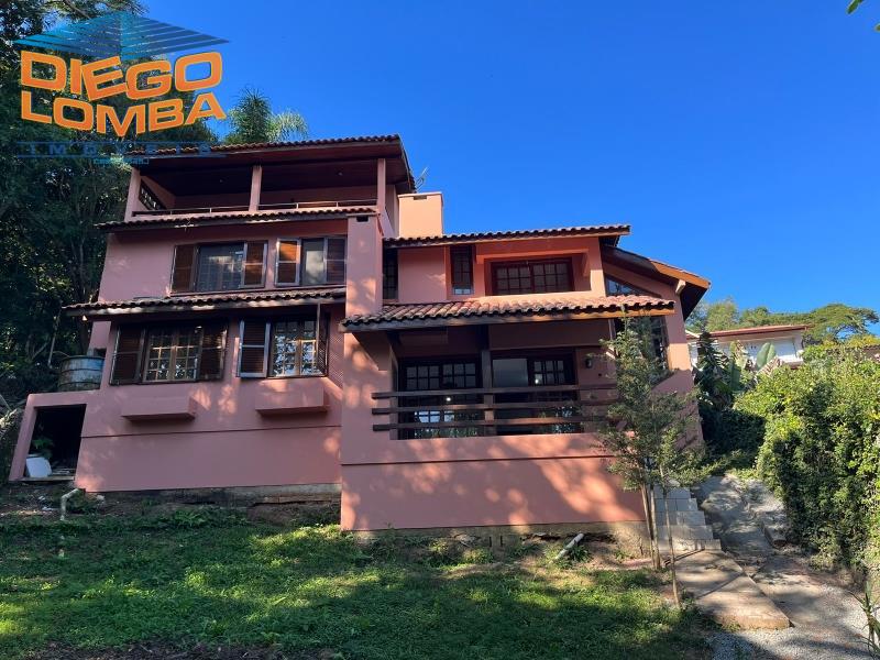 Casa para Comprar, 5 dormitórios no bairro Ponta das  Canas em Florianópolis - Código 213