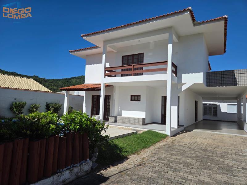 Casa para Comprar, 4 dormitórios no bairro Ponta das  Canas em Florianópolis - Código 520