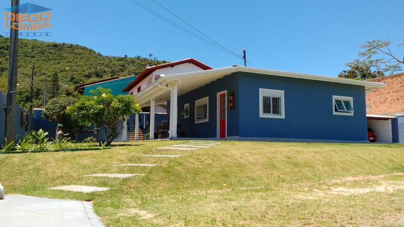 Casa Aluguel Temporada, 3 dormitórios no bairro Cachoeira do Bom Jesus em Florianópolis - Código 531