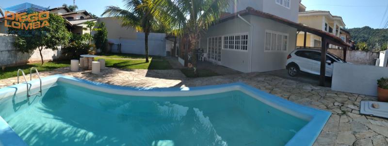 Casa para Comprar, 3 dormitórios no bairro Cachoeira do Bom Jesus em Florianópolis - Código 2037