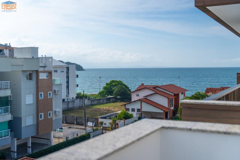 Cobertura para Comprar, 2 dormitórios no bairro Canasvieiras em Florianópolis - Código 2374