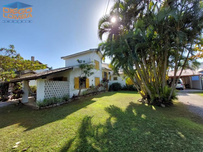 Casa para Comprar, 7 dormitórios no bairro Cachoeira do Bom Jesus em Florianópolis - Código 2816
