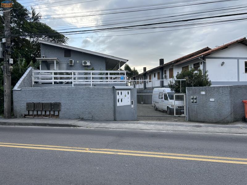 Apartamento para Alugar, 2 dormitórios no bairro Cachoeira do Bom Jesus em Florianópolis - Código 3007