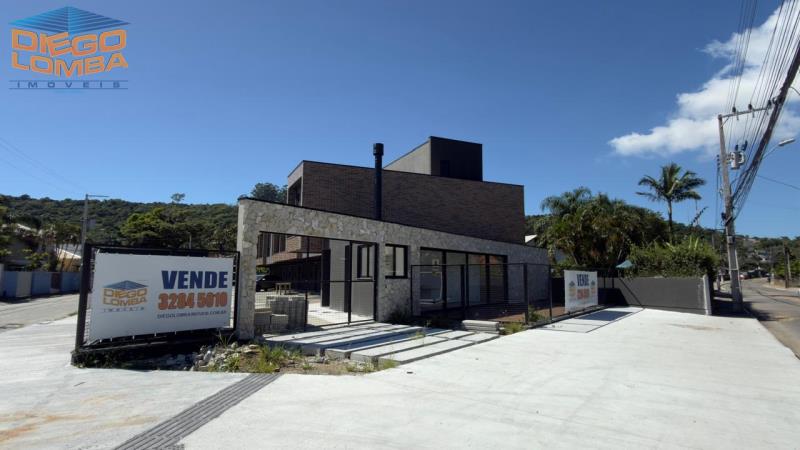 Casa para Comprar, 2 dormitórios no bairro Cachoeira do Bom Jesus em Florianópolis - Código 3021