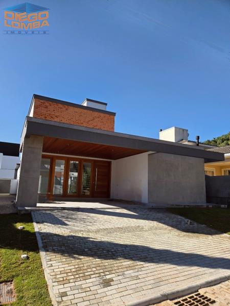 Casa para Comprar, 4 dormitórios no bairro Cachoeira do Bom Jesus em Florianópolis - Código 3101