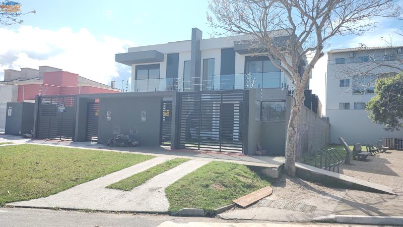 Casa para Comprar, 3 dormitórios no bairro Ingleses do Rio Vermelho em Florianópolis - Código 3109