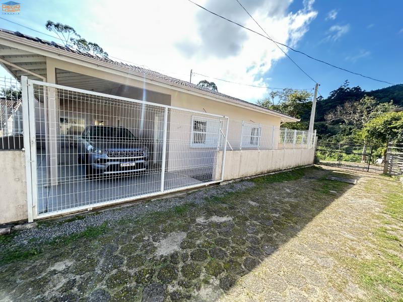 Casa para Alugar, 3 dormitórios no bairro Cachoeira do Bom Jesus em Florianópolis - Código 3318