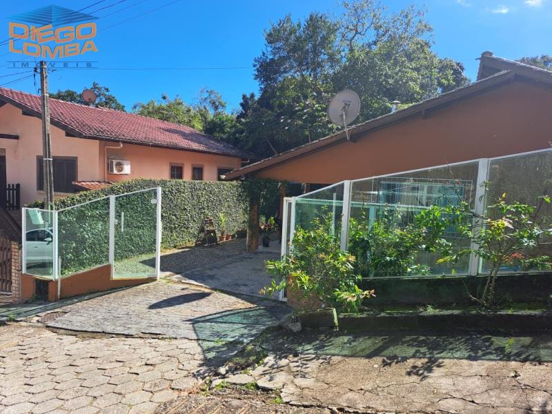 Casa para Comprar, 3 dormitórios no bairro Cachoeira do Bom Jesus em Florianópolis - Código 3347