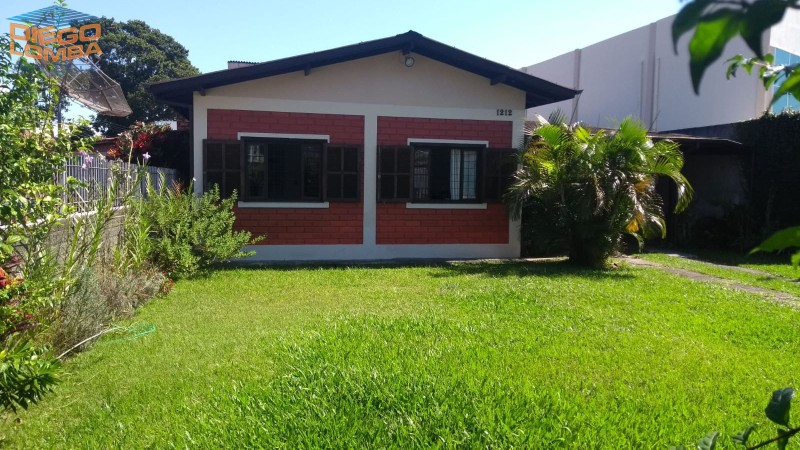 Casa para Comprar, 4 dormitórios no bairro Cachoeira do Bom Jesus em Florianópolis - Código 3351