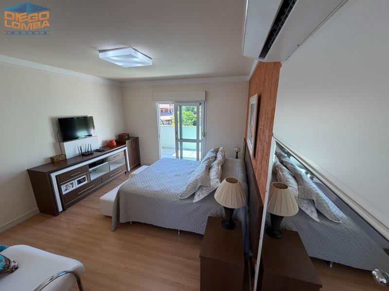 Casa para Comprar, 3 dormitórios no bairro Cachoeira do Bom Jesus em Florianópolis - Código 3366