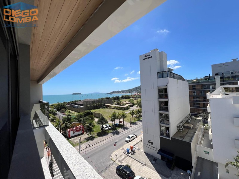 Cobertura Duplex para Comprar, 4 dormitórios no bairro Jurerê em Florianópolis - Código 3404