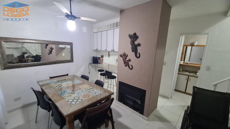Casa Aluguel Temporada, 2 dormitórios no bairro Cachoeira do Bom Jesus em Florianópolis - Código 3416
