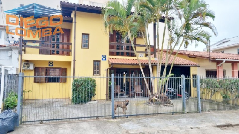 Casa Aluguel Temporada, 5 dormitórios no bairro Cachoeira do Bom Jesus em Florianópolis - Código 3458