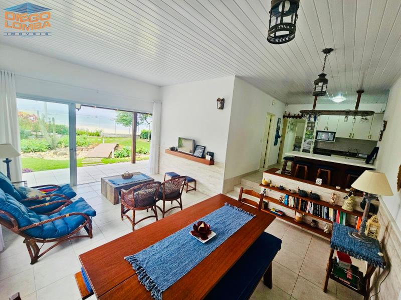 Casa Aluguel Temporada, 4 dormitórios no bairro Ponta das  Canas em Florianópolis - Código 3478