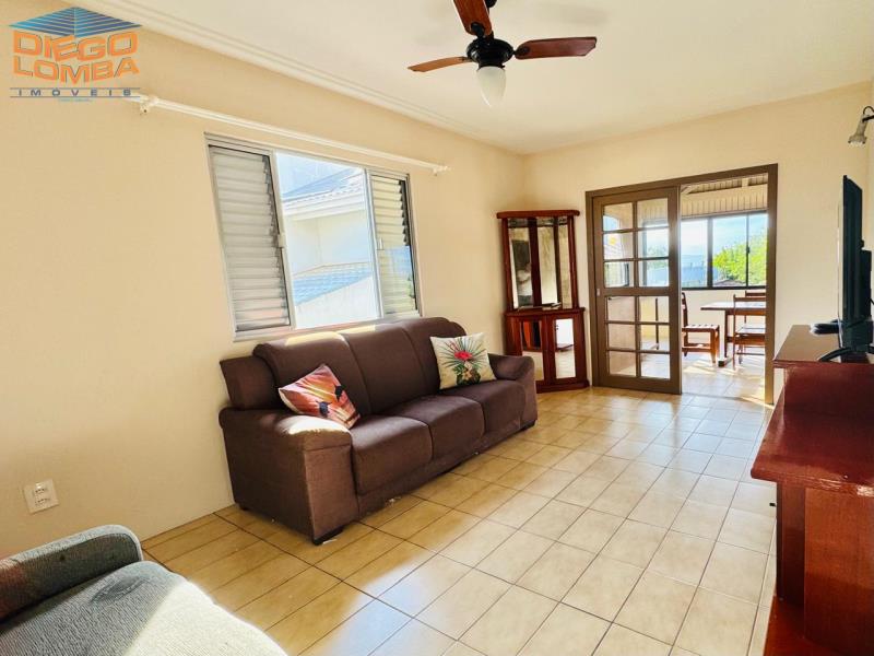 Casa Aluguel Temporada, 3 dormitórios no bairro Cachoeira do Bom Jesus em Florianópolis - Código 3490
