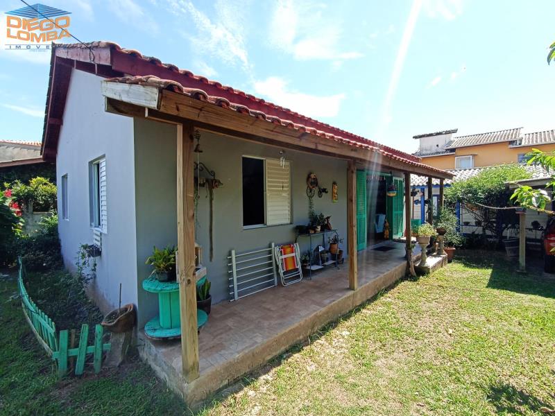 Casa para Comprar, 2 dormitórios no bairro Cachoeira do Bom Jesus em Florianópolis - Código 3596